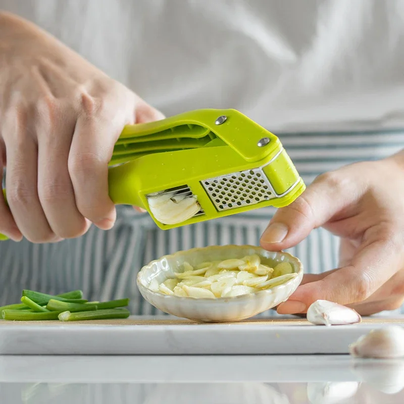2 in 1 Garlic Ricer and Slicer - Kitchen Gadgets Cool recension och pris